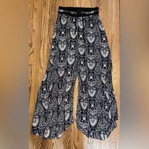 Black & White Boho Patterned Long Flowy Pants